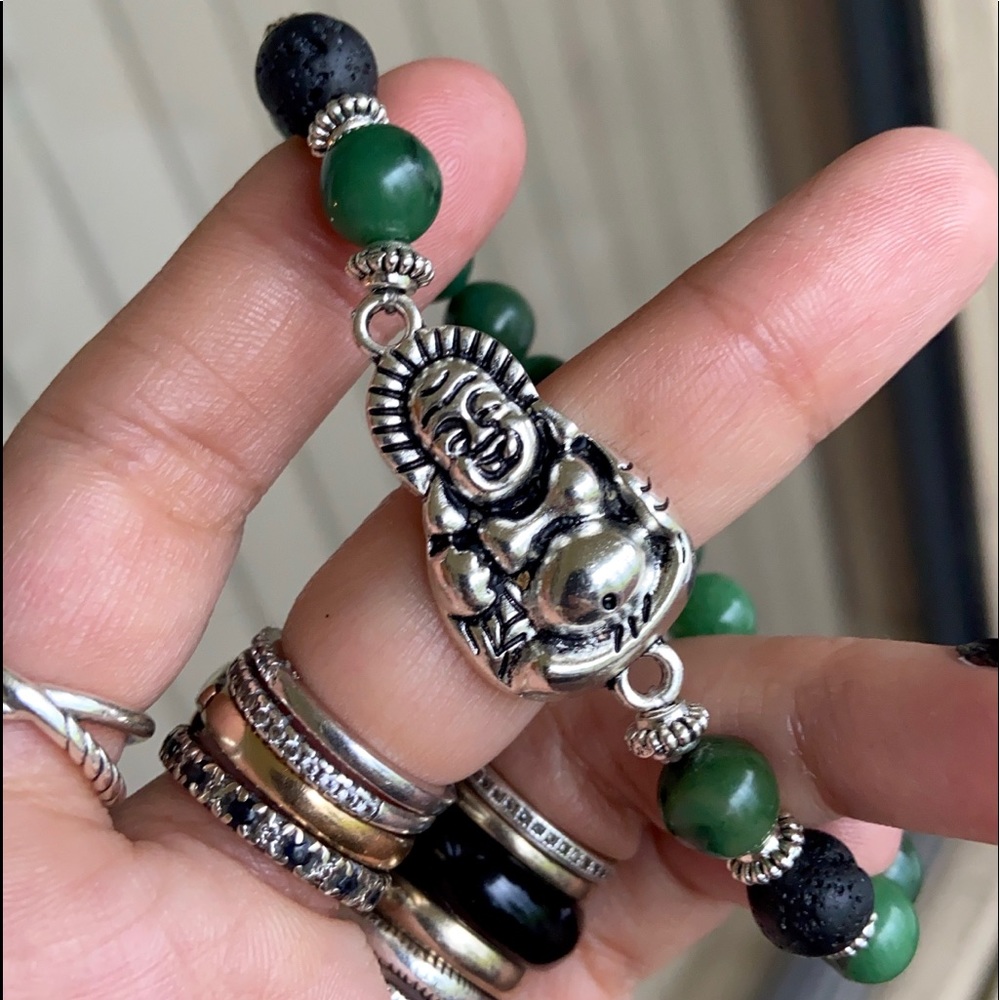 Silver buddha green agate lava rock bead bracelet - Picture 5 of 12